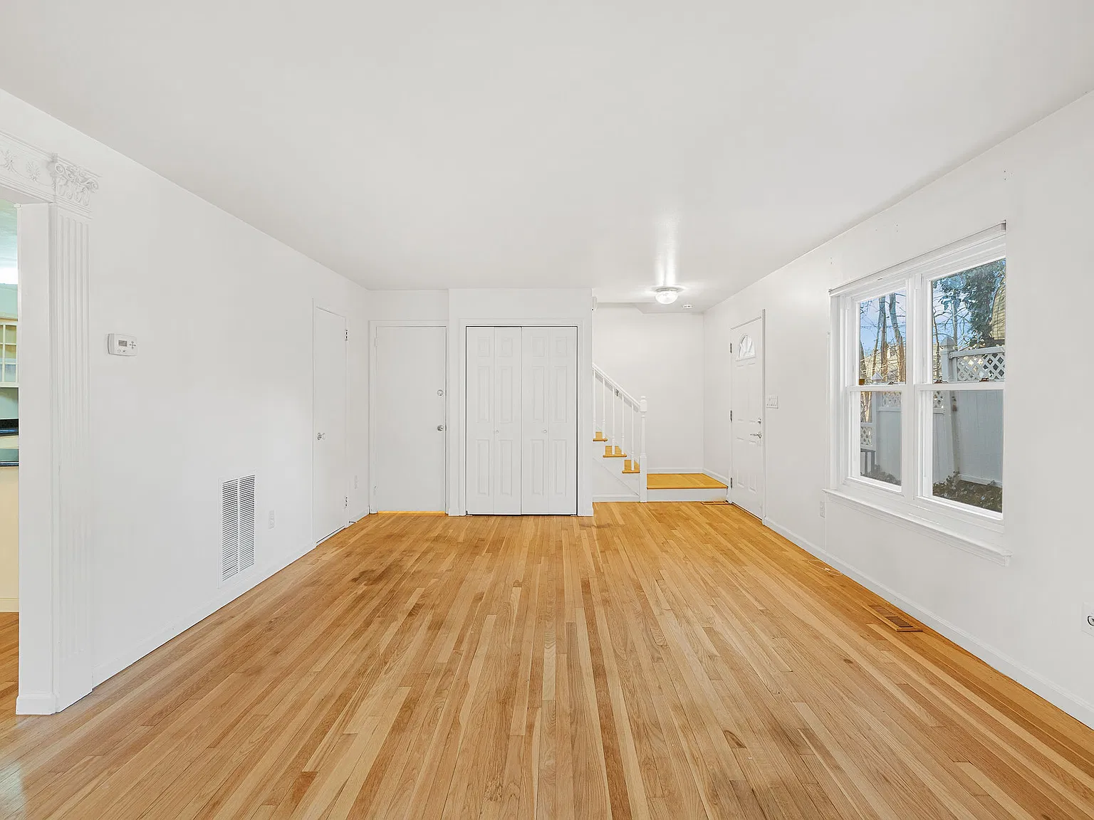 3 bed, 1.5 bath, 1480 sqft, $3,975 — Photo 3