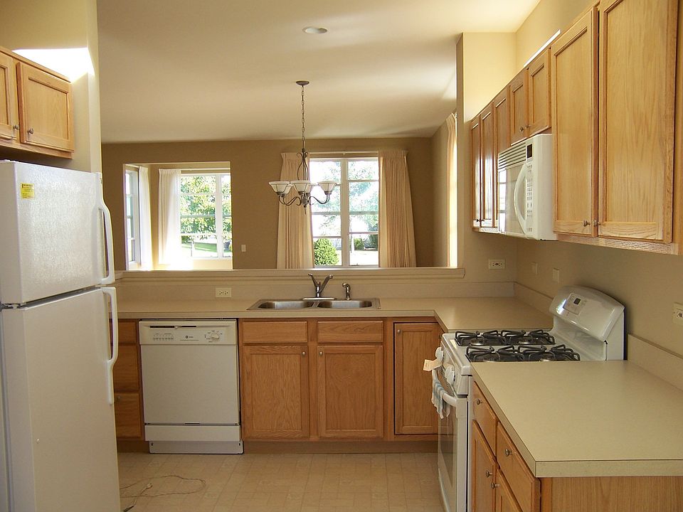 2nd image of 13118 Stonebridge Ln