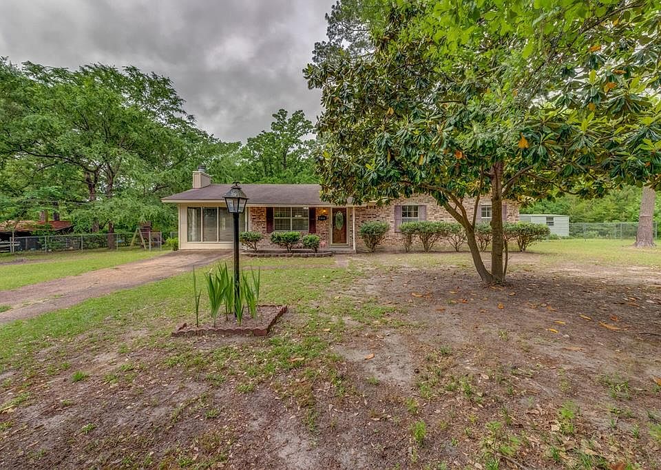 1st image of 166 Long Leaf Cir