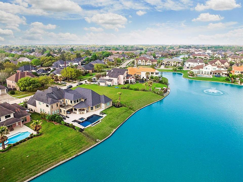 1st image of 1911 Parklake Village Dr