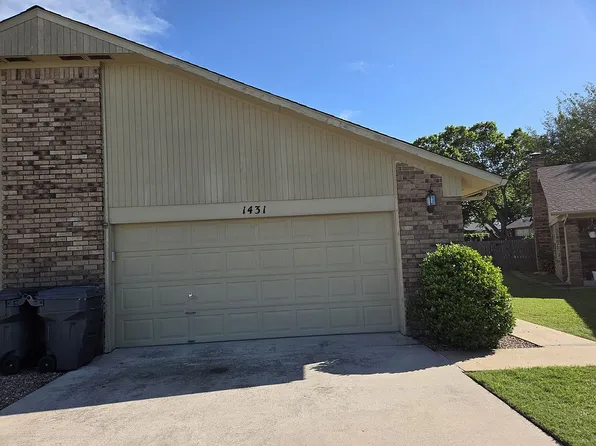 1431 Windsor Dr, Ardmore, OK 73401