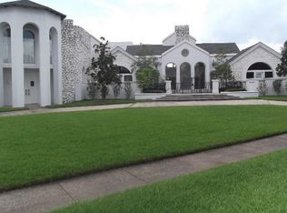 12106 Lake Sherwood Ave N, Baton Rouge, LA 70816