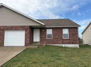 403 Station Xing, Waterloo, IL 62298