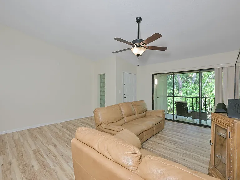 3301 Crystal Ct E #O — Photo 10