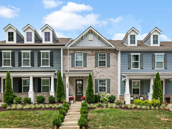 390 Hammock Ln, Spring Hill, TN 37174