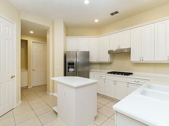 3rd image of 9049 Heritage Bay Cir