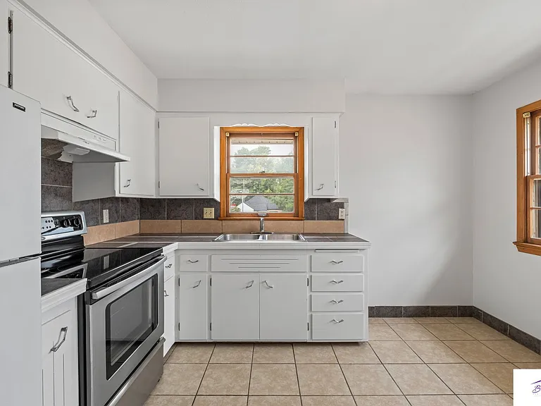 1021 S 31st St — Photo 16