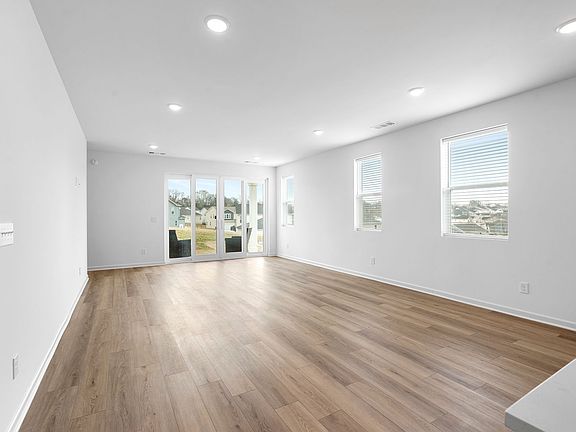 5th image of 3316 Laurel Brook Ct