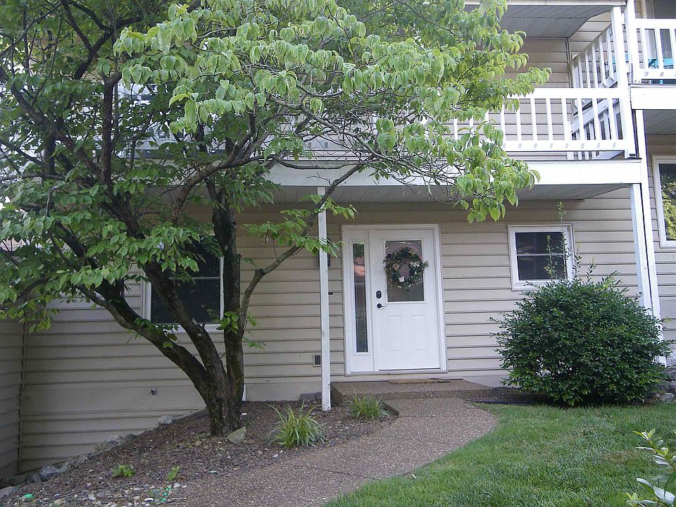 1st image of 11615 Village Dr