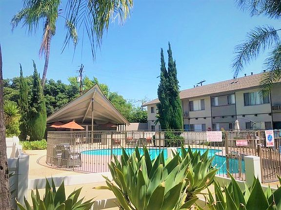 2nd image of 890 S Rosemead Blvd APT 38