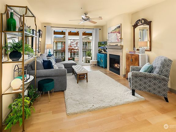 5th image of 1880 25th Avenue NE #409