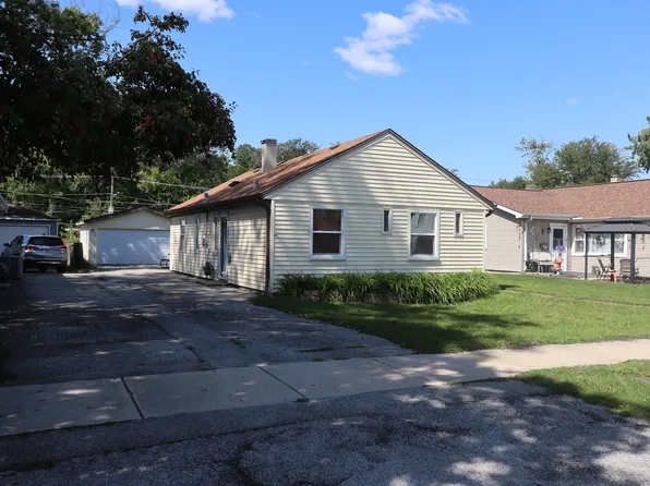 14832 Kenneth Ave, Midlothian, IL 60445