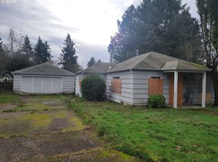 11514 SE Alder St, Portland, OR 97216