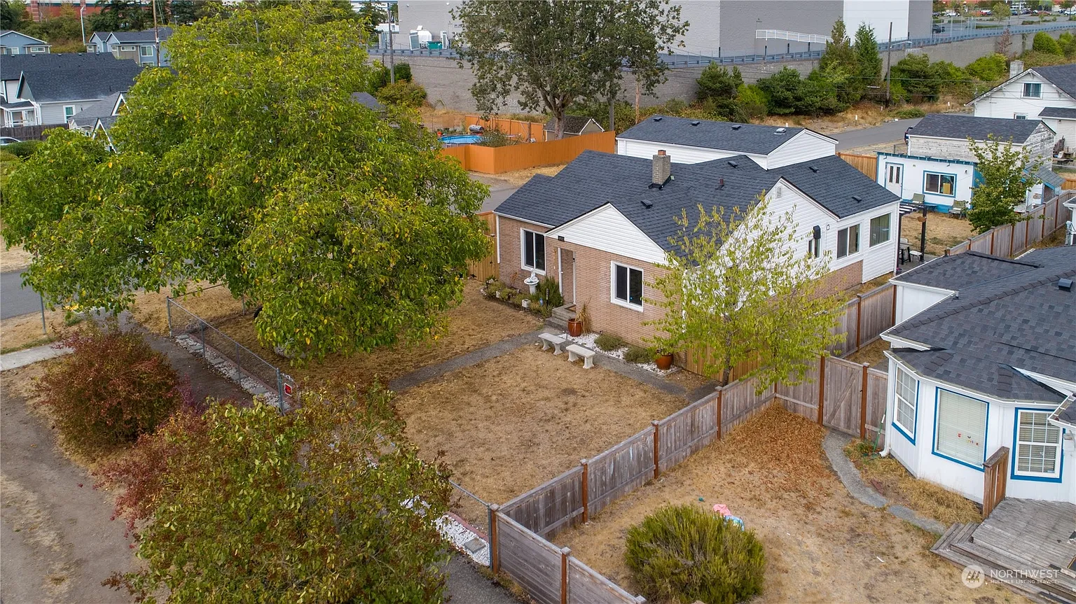 4901 S Fife Street photo 1