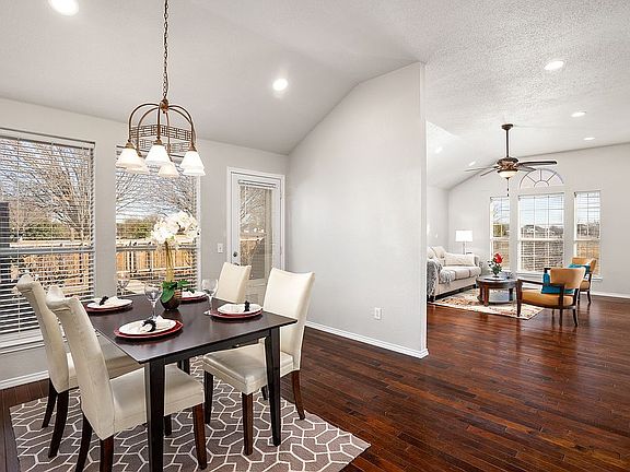 5th image of 2200 The Crossings Dr