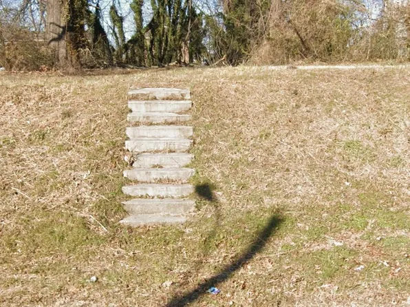 366 Laclede Ave, Gilbert, TN 38126