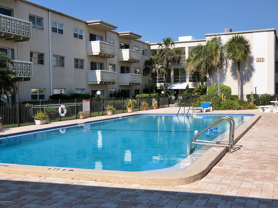1st image of 221 Columbia Dr APT 343