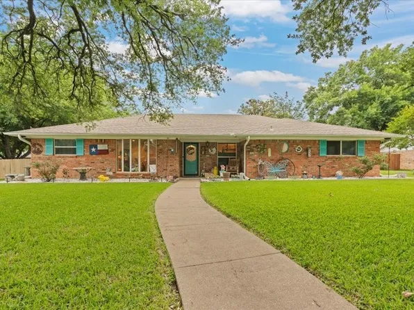 1118 Willowcreek Rd, Cleburne, TX 76033