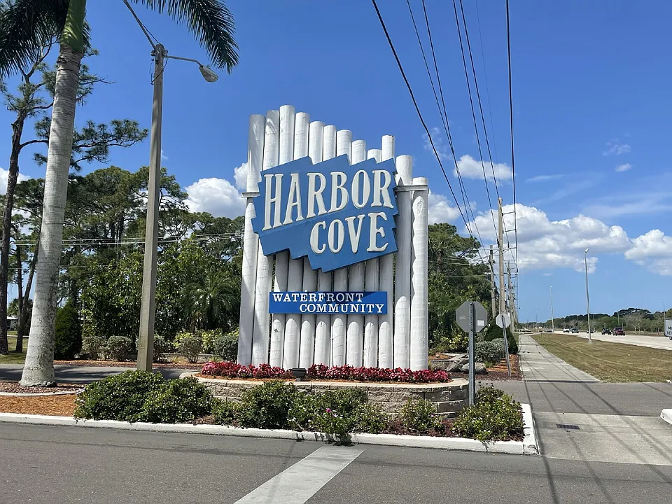 542 Tampico Dr