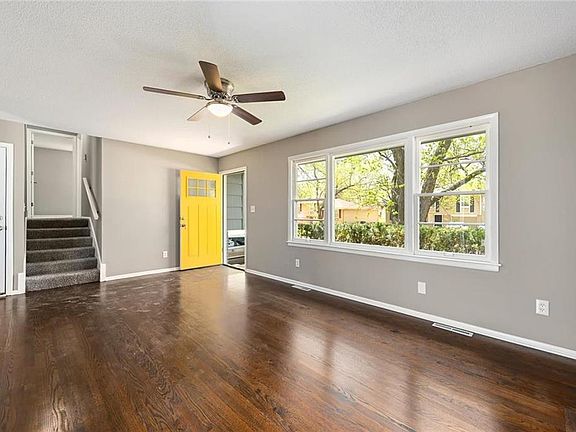 3rd image of 11707 Fuller Ave