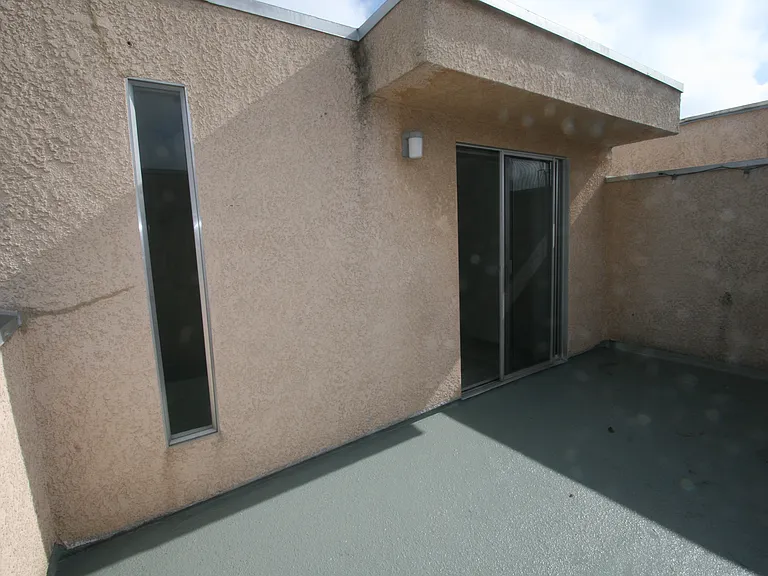 3637 Clarington Ave #213 — Photo 93