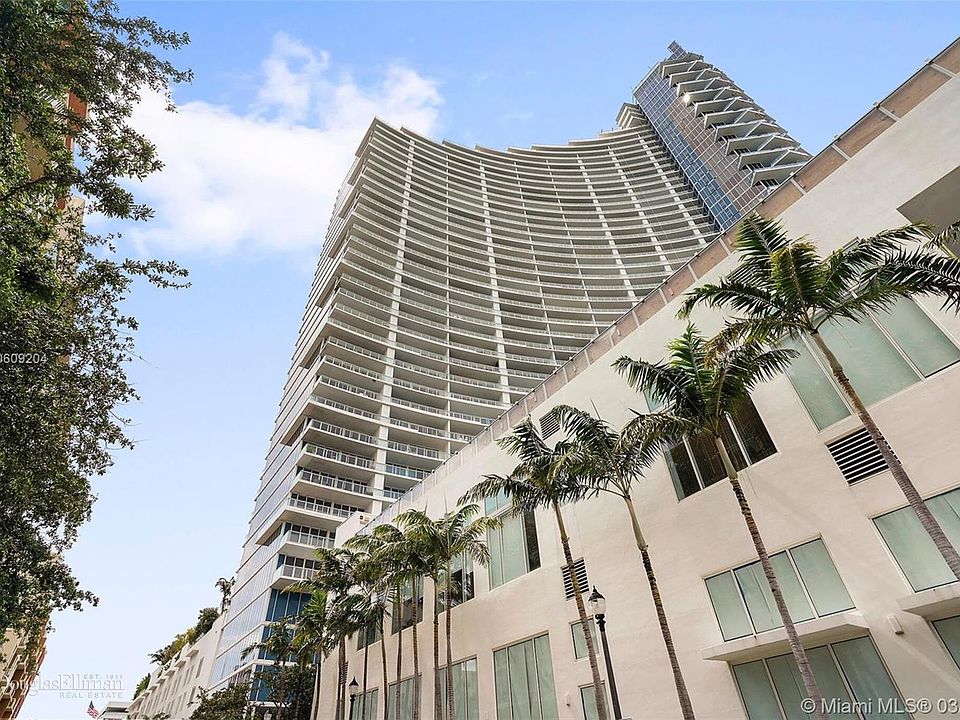 1st image of 2020 N Bayshore Dr APT 3606