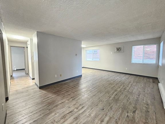 4th image of 1204 W 6th Ave #202
