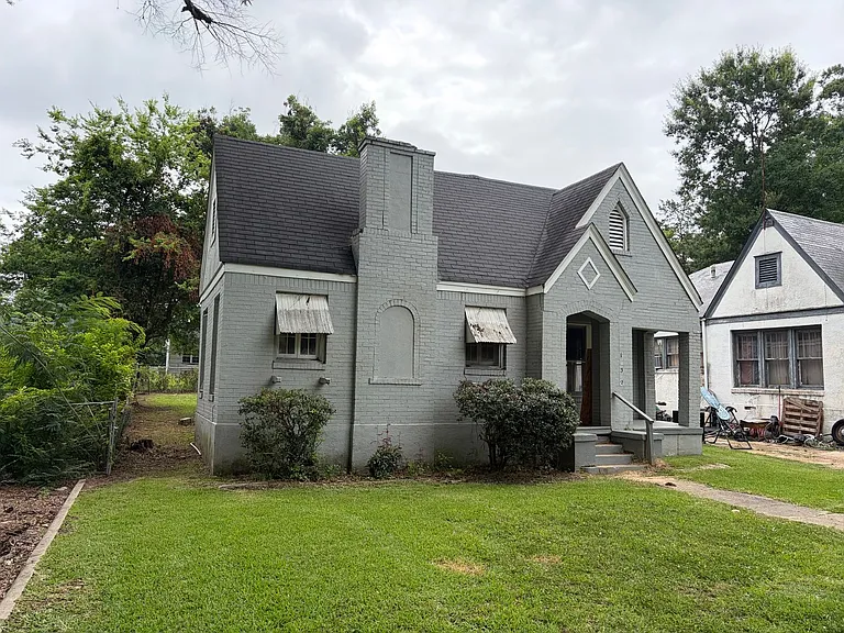 132 E Jordan St — Photo 2