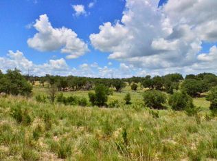 923 Bear Creek Rd, Kerrville, TX 78028
