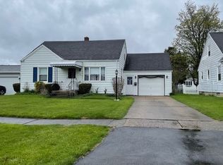 28 Singer Dr, Buffalo, NY 14224