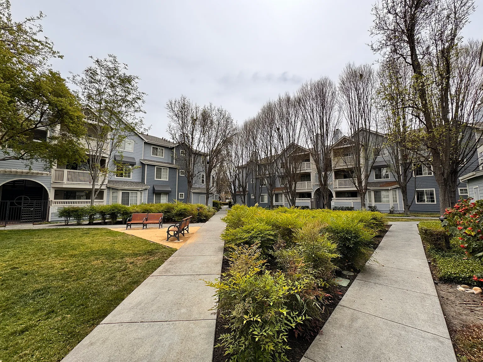 606 Arcadia Ter — Photo 2