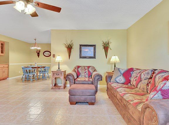 4th image of 111 Green Meadows Blvd