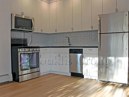 Rented by Bouklis Group | media 1