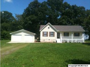 94 McCoy Rd, Albertville, AL 35950