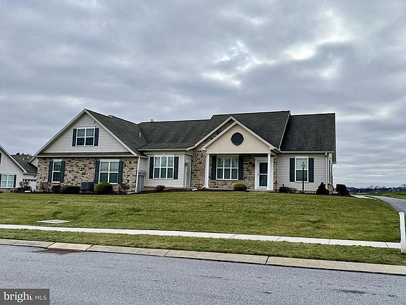 4th image of 160 Dolomite Dr Unit 12B