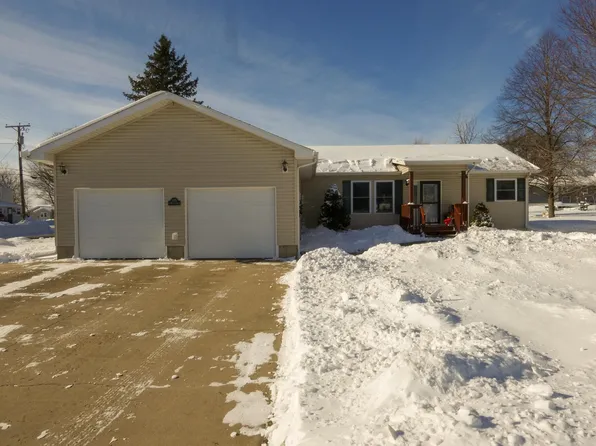 105 N Watson St, Livingston, WI 53554