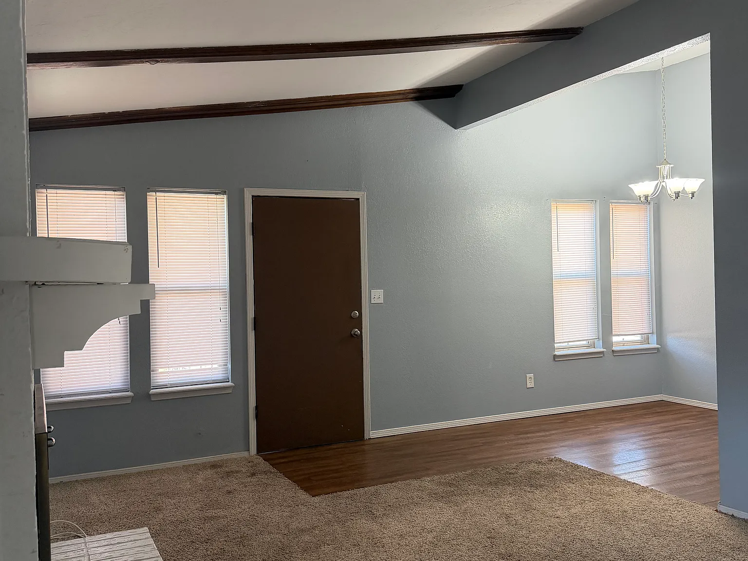 2 bed, 1.5 bath, 966 sqft, $1,100 — Photo 2