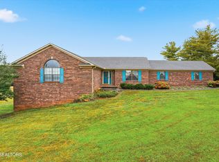 4005 Davis Ford Rd, Maryville, TN 37804