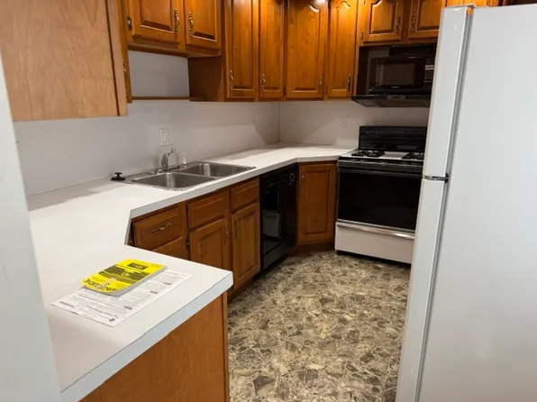39 S 4th St, Hamburg, PA 19526