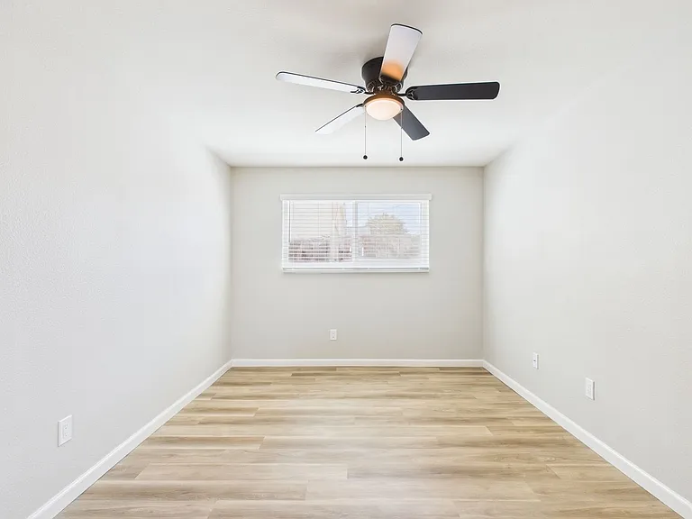 NNP - 3752 Nile Street — Photo 56