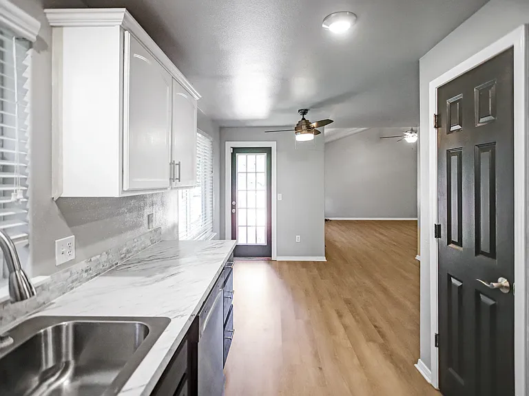 22335 Glenview Ct SE — Photo 7