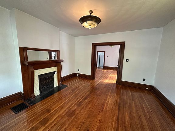 3rd image of 273 Thurman Ave #273