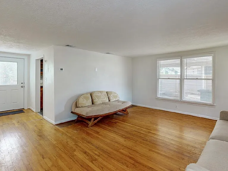 511 Homestead St — Photo 37