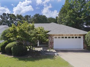 6 Summit Ridge Dr, Little Rock, AR 72211