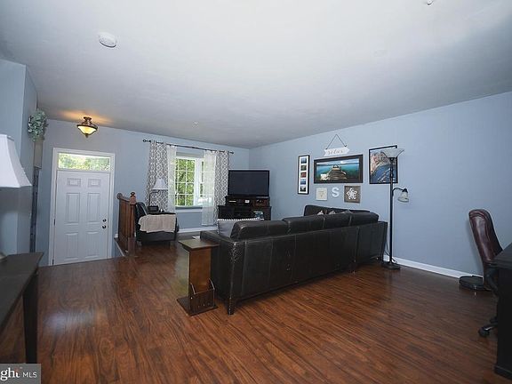 5th image of 2206 Cantley Dr