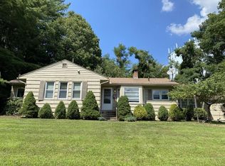 12 Skinner Ln, South Hadley, MA 01075