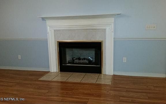 3rd image of 115 W Camelot Dr