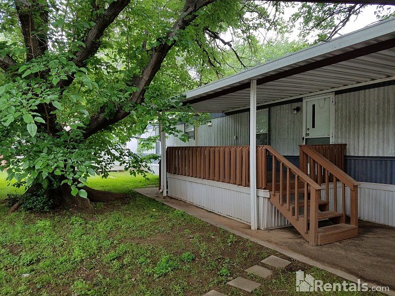 2nd image of 921 Hampton Rd Lot A