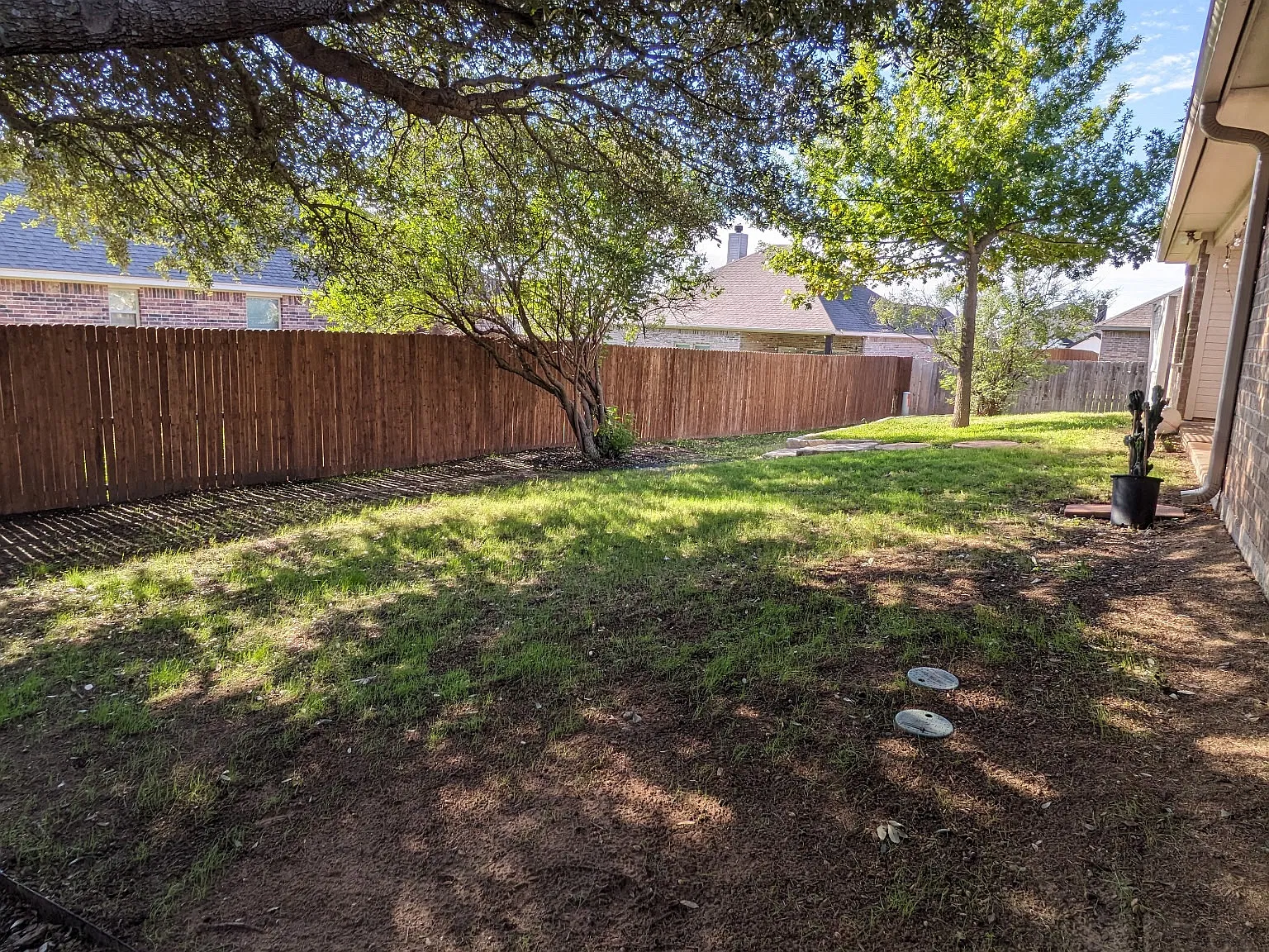3 bed, 1732 sqft, $2,000 — Photo 3