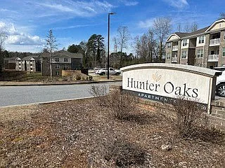 Hunter Oaks — Photo 4